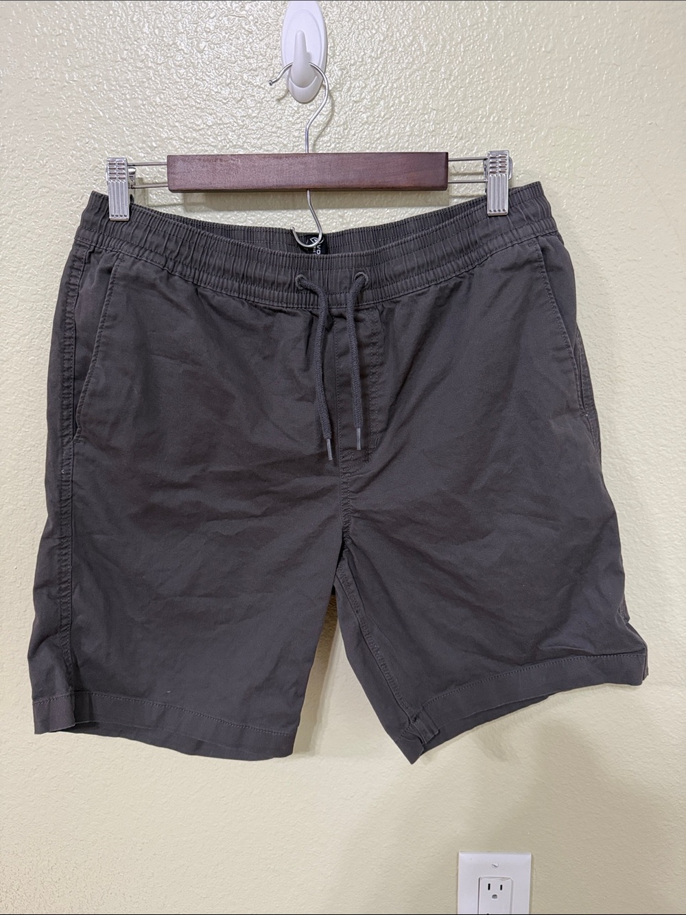 Volcom Men's Dark Gray Elastic Waist Shorts